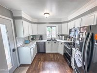 1606 8th Avenue West, Williston, ND 58801