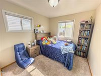 1606 8th Avenue West, Williston, ND 58801