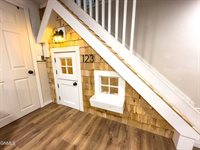 1606 8th Avenue West, Williston, ND 58801