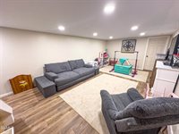 1606 8th Avenue West, Williston, ND 58801