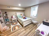 1606 8th Avenue West, Williston, ND 58801