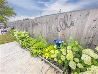 1606 8th Avenue West, Williston, ND 58801