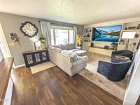 1606 8th Avenue West, Williston, ND 58801