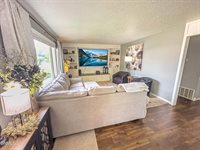 1606 8th Avenue West, Williston, ND 58801