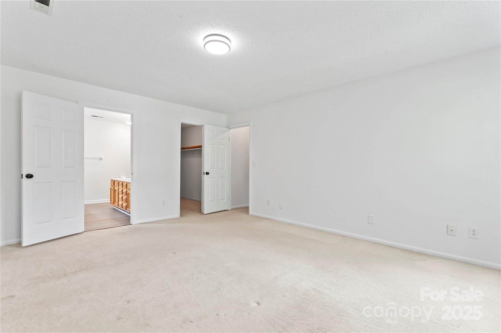 9833 White Cascade Drive, Charlotte, NC 28269