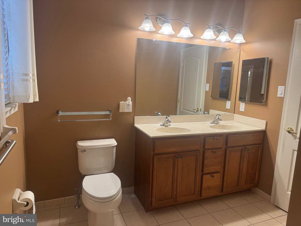 385 Randall Lane, Coatesville, PA 19320