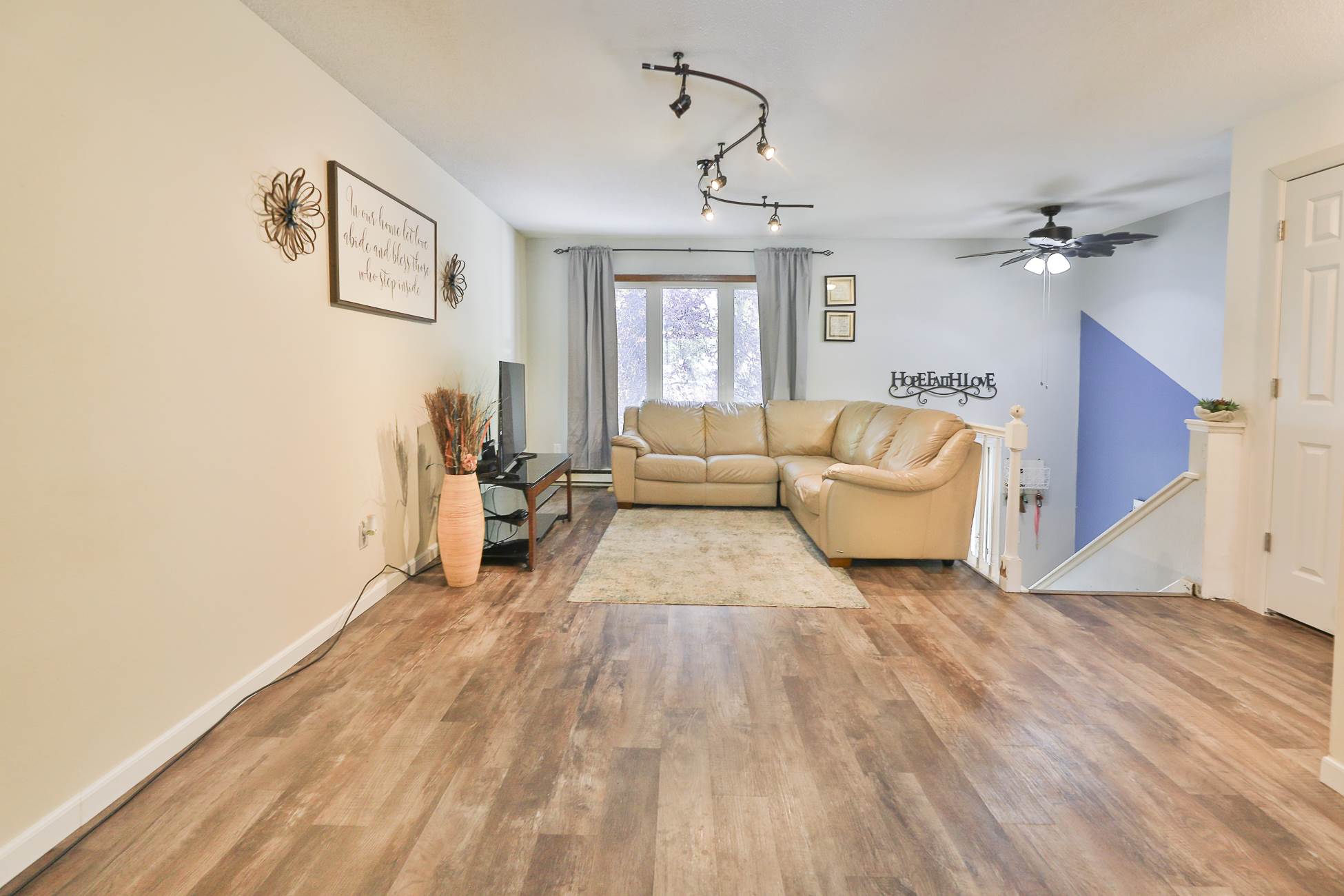 2558 Arrowhead Road S, Fargo, ND 58103