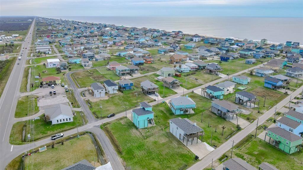 983 Tidelands Drive, Crystal Beach, TX 77650