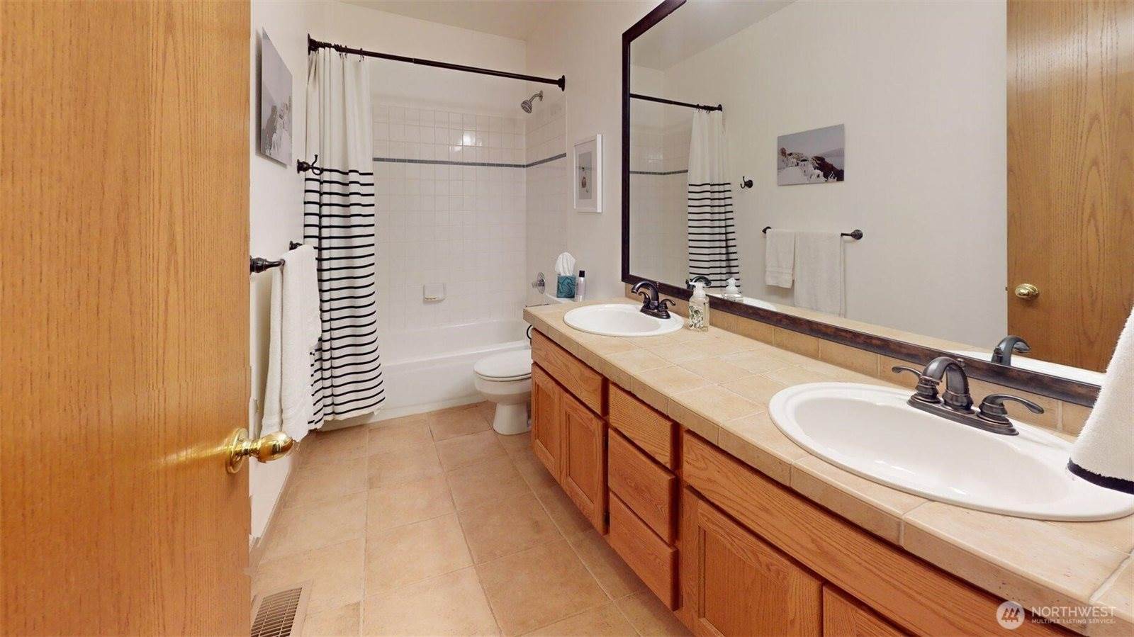 13829 58th Avenue NW, Stanwood, WA 98292