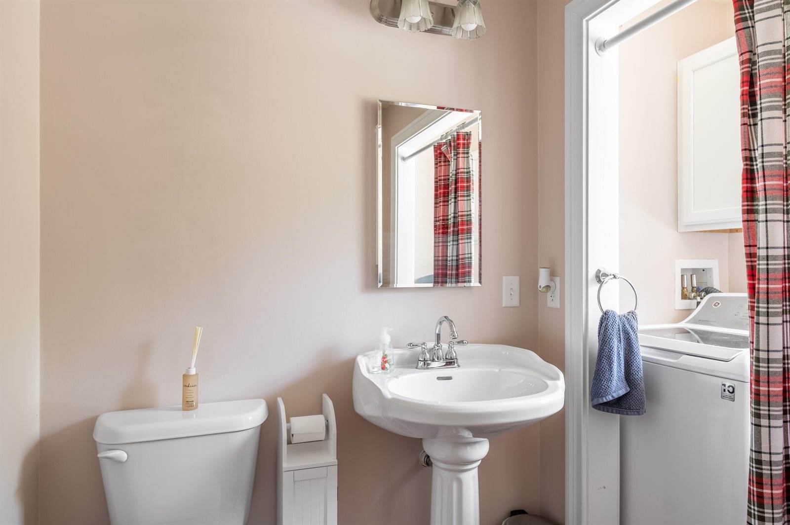 123 Lasalle Drive, Bangor, ME 04401