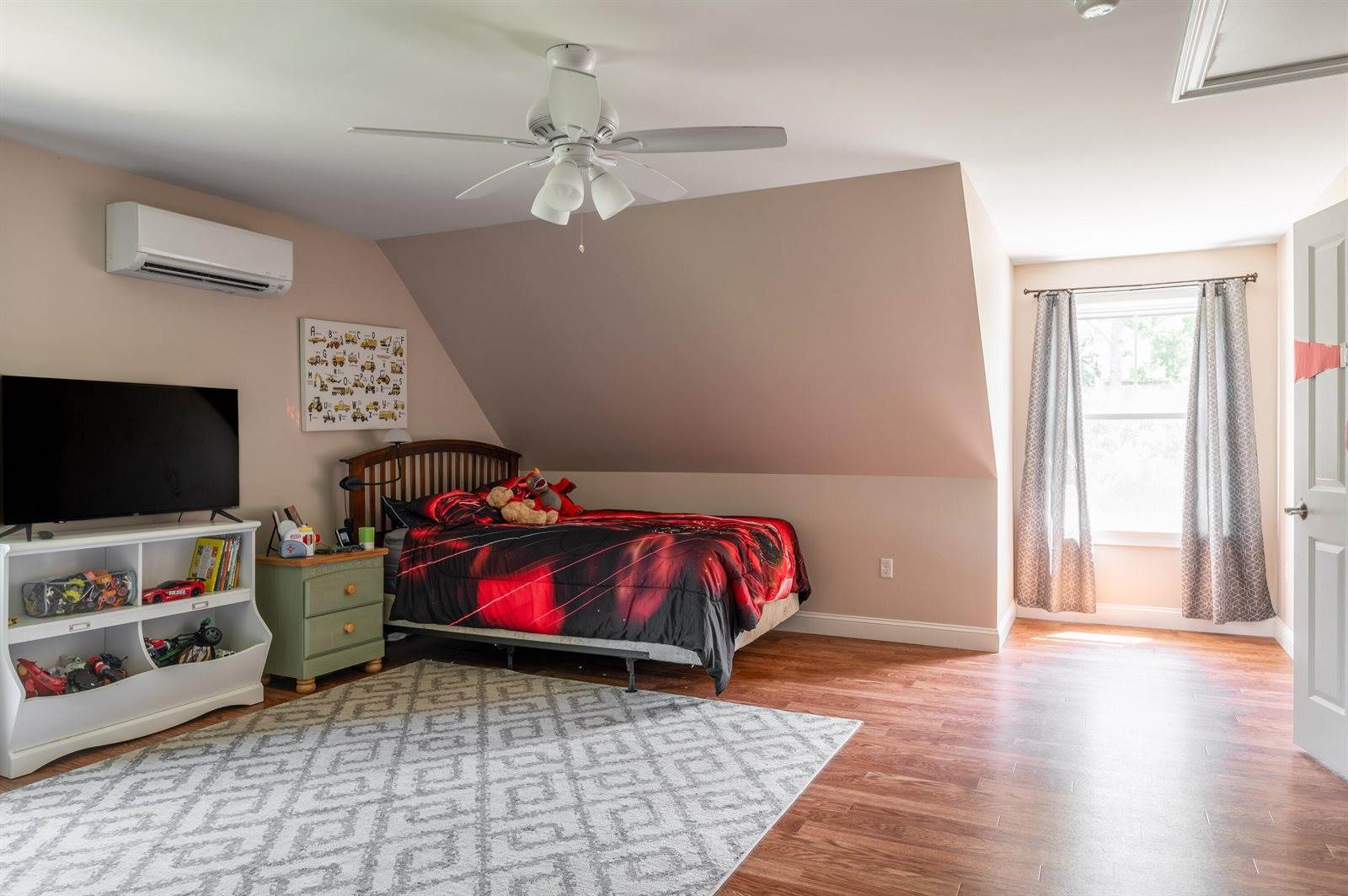 123 Lasalle Drive, Bangor, ME 04401