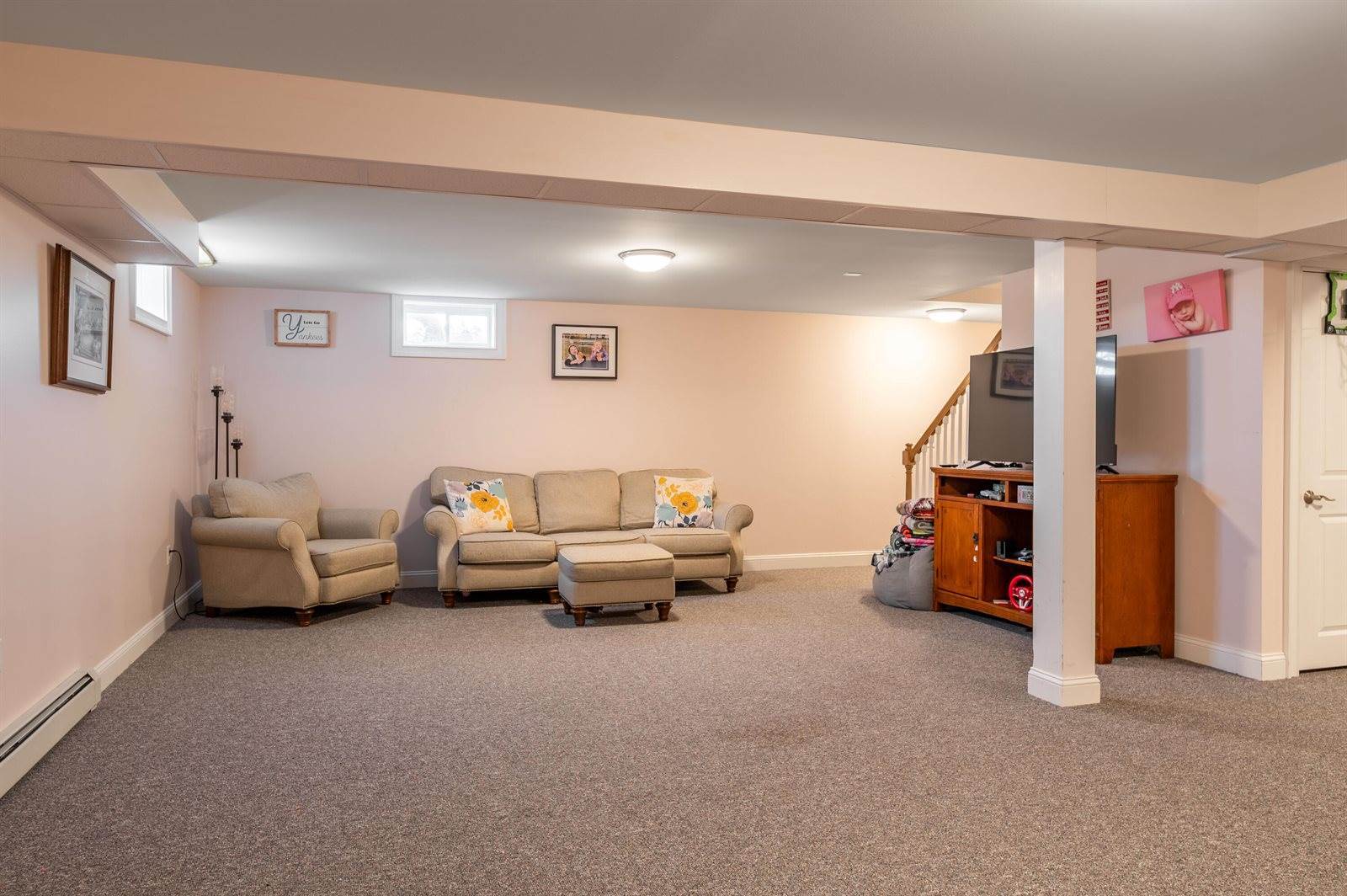 123 Lasalle Drive, Bangor, ME 04401