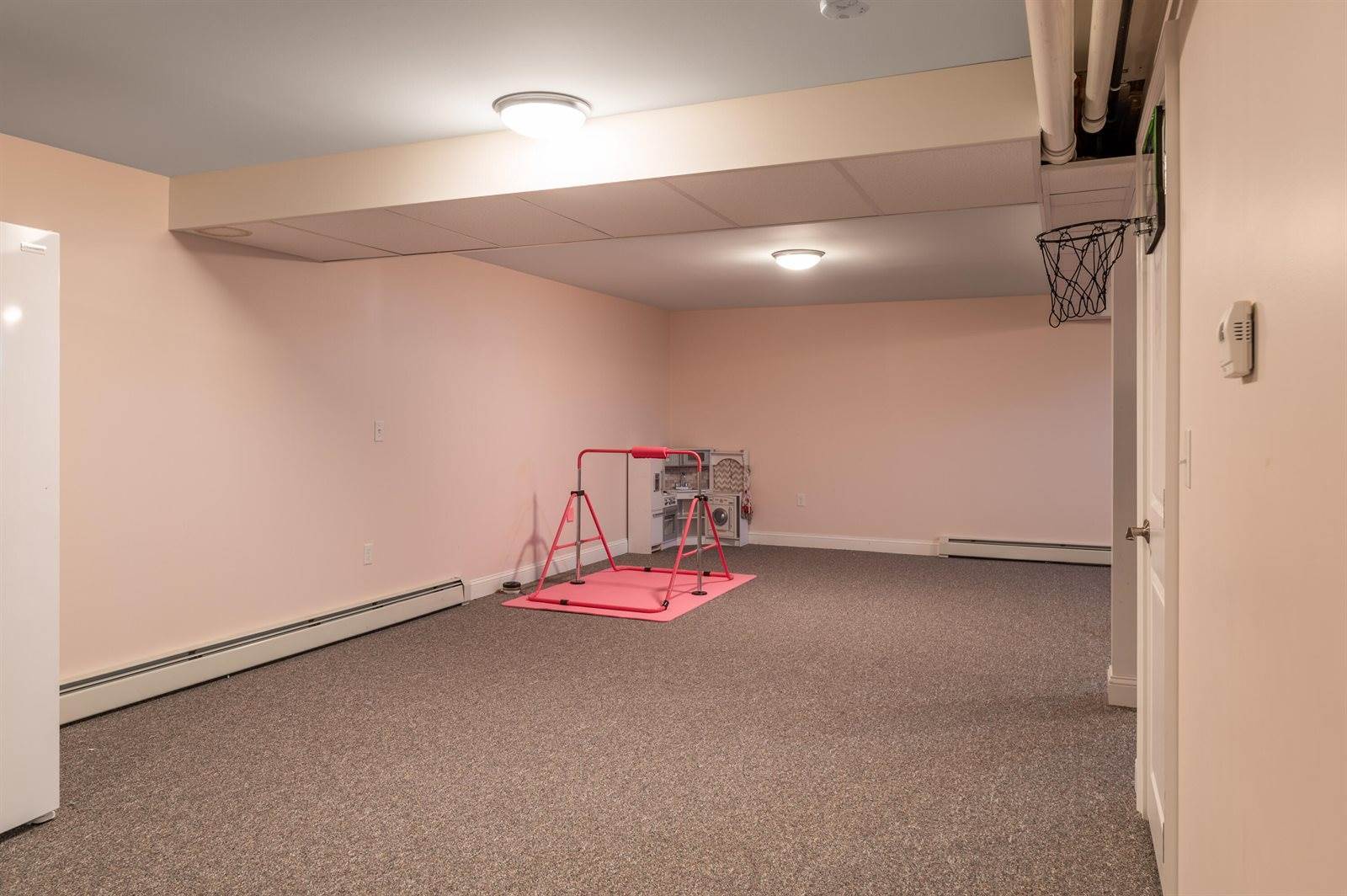 123 Lasalle Drive, Bangor, ME 04401