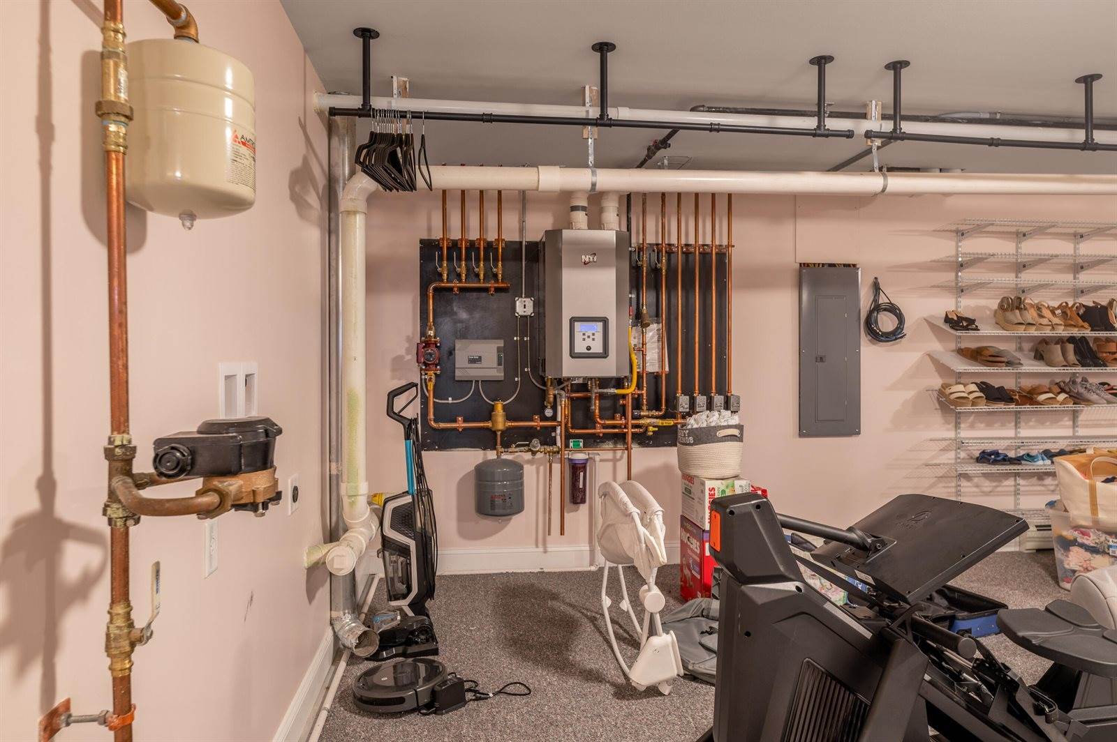 123 Lasalle Drive, Bangor, ME 04401