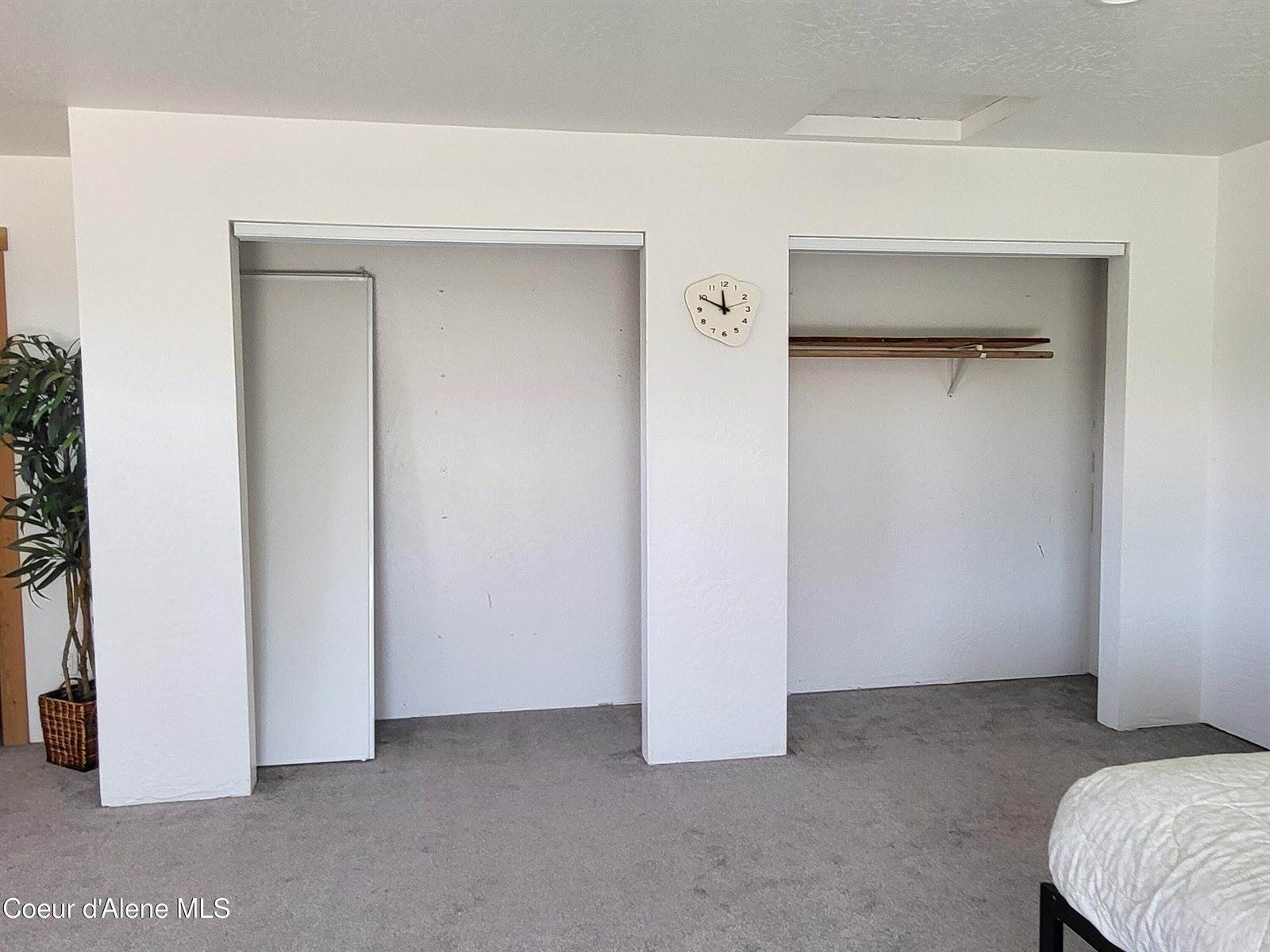 29222 North 1st Street, Athol, ID 83801