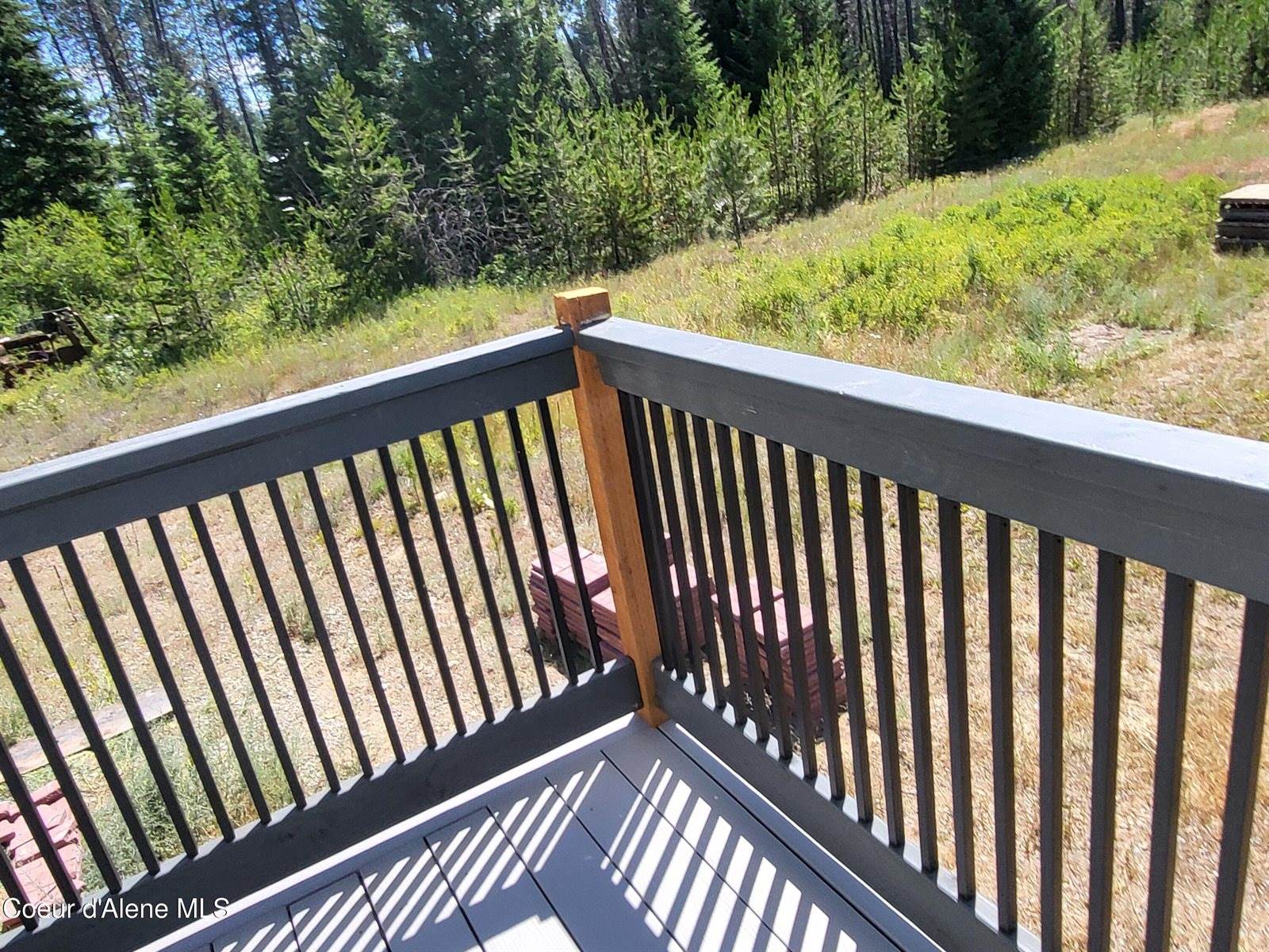 29222 North 1st Street, Athol, ID 83801