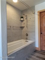 29222 North 1st Street, Athol, ID 83801