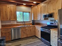 29222 North 1st Street, Athol, ID 83801