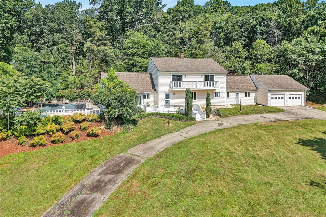 581 Windfield Ln, Wirtz, VA 24184