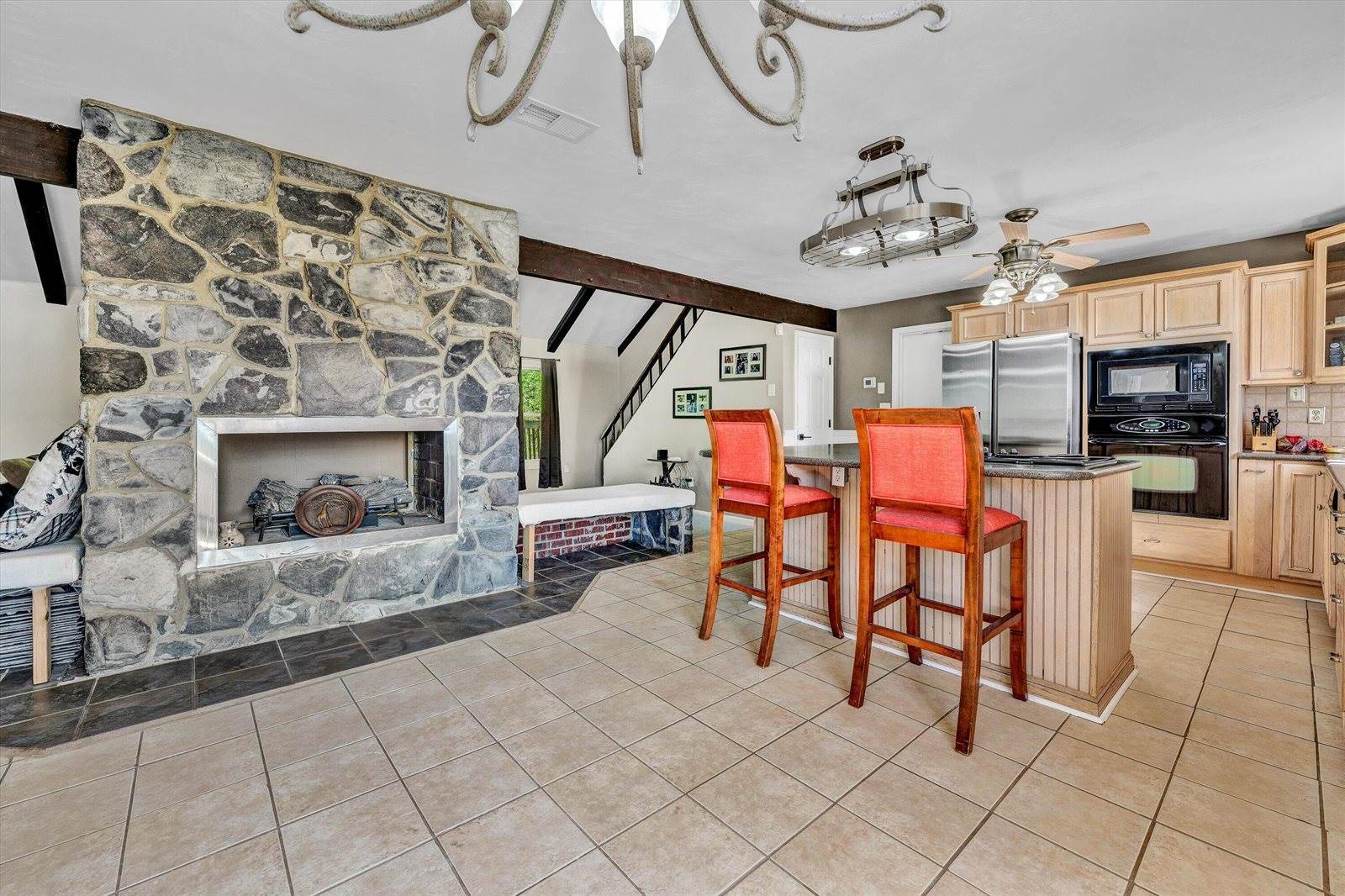 581 Windfield Ln, Wirtz, VA 24184