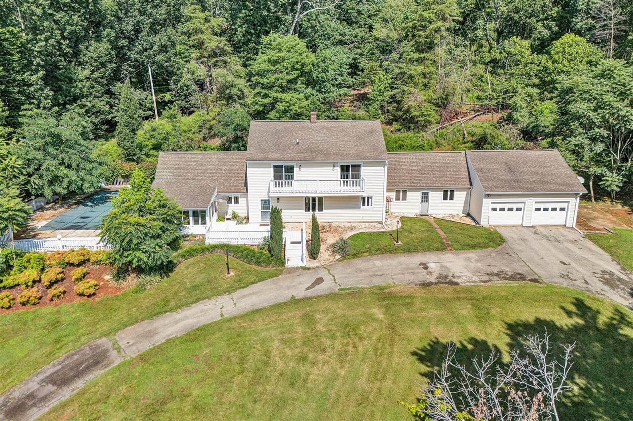 581 Windfield Ln, Wirtz, VA 24184