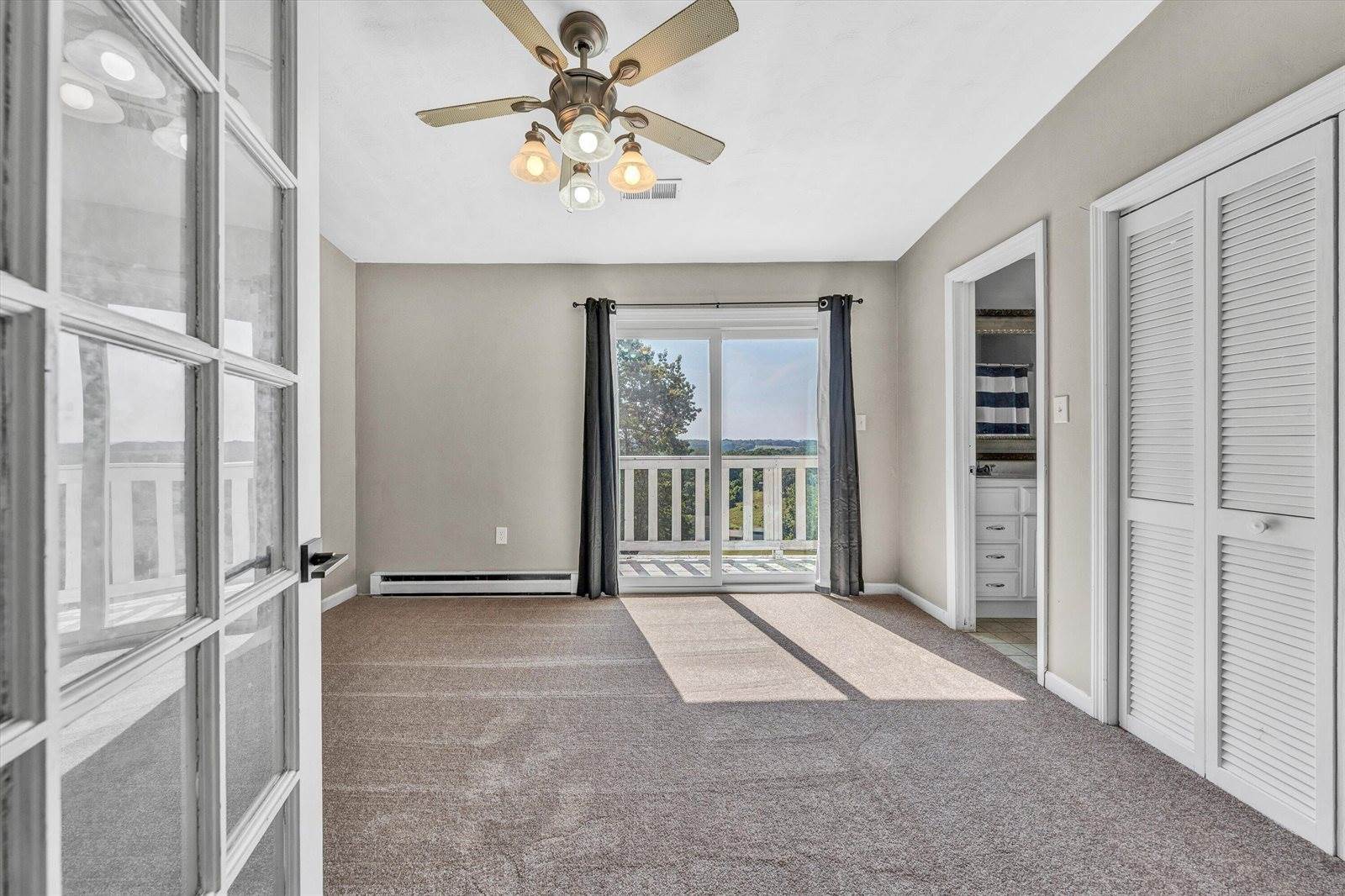 581 Windfield Ln, Wirtz, VA 24184