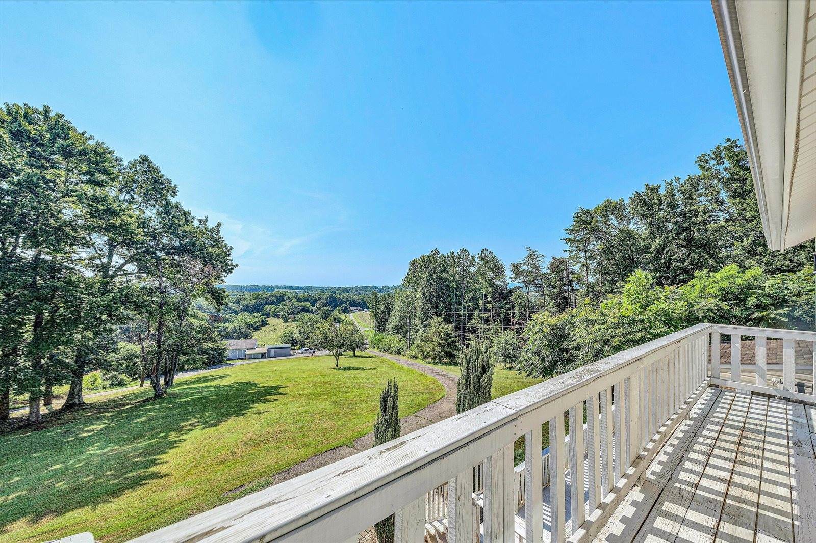 581 Windfield Ln, Wirtz, VA 24184