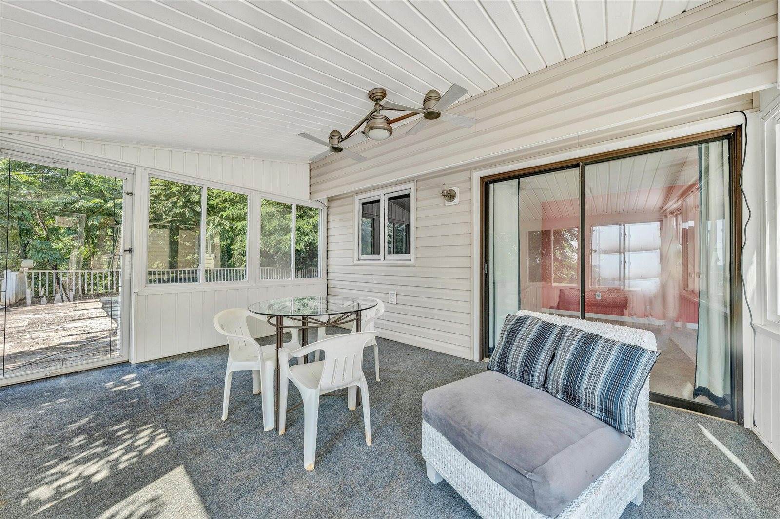 581 Windfield Ln, Wirtz, VA 24184