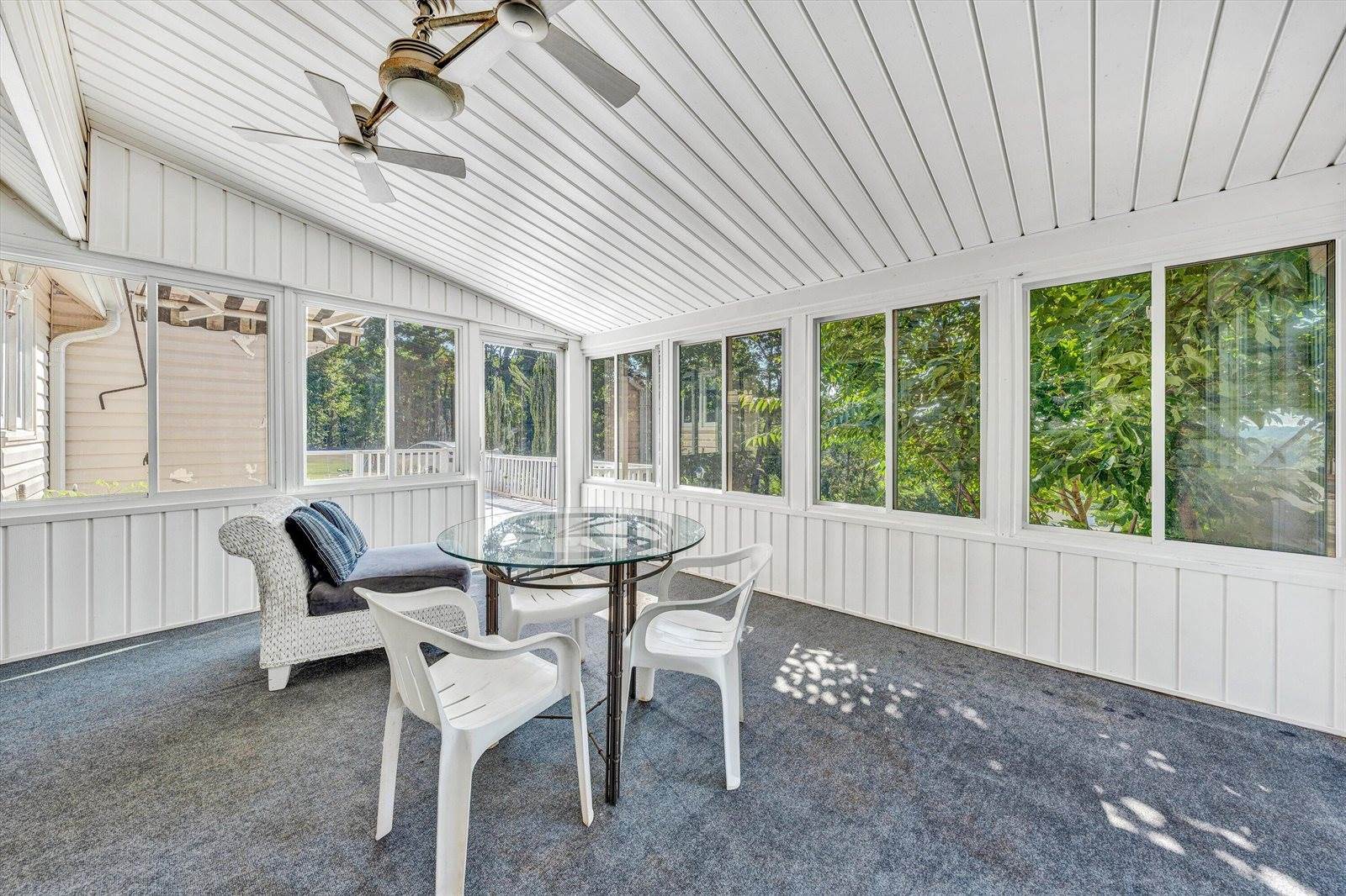 581 Windfield Ln, Wirtz, VA 24184