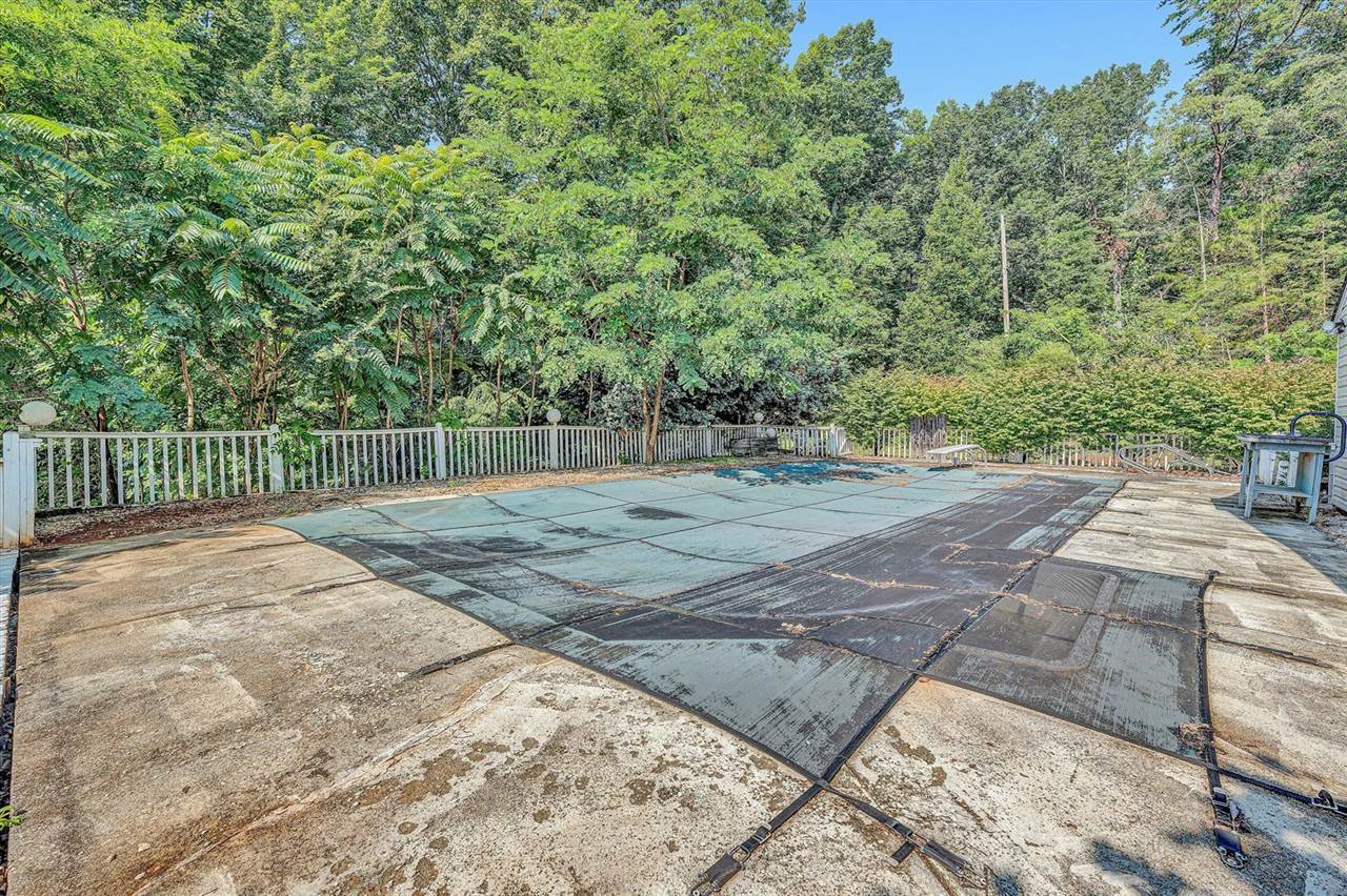 581 Windfield Ln, Wirtz, VA 24184