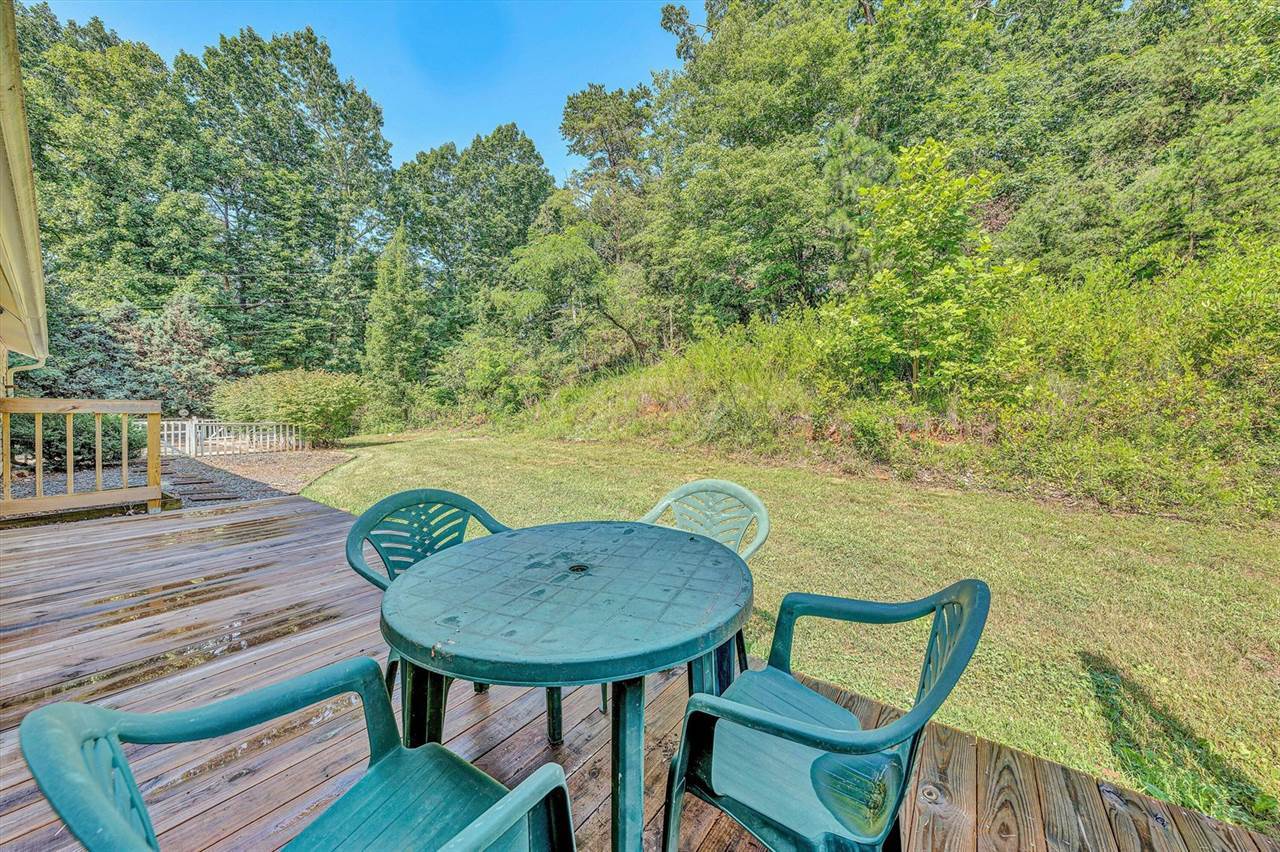 581 Windfield Ln, Wirtz, VA 24184