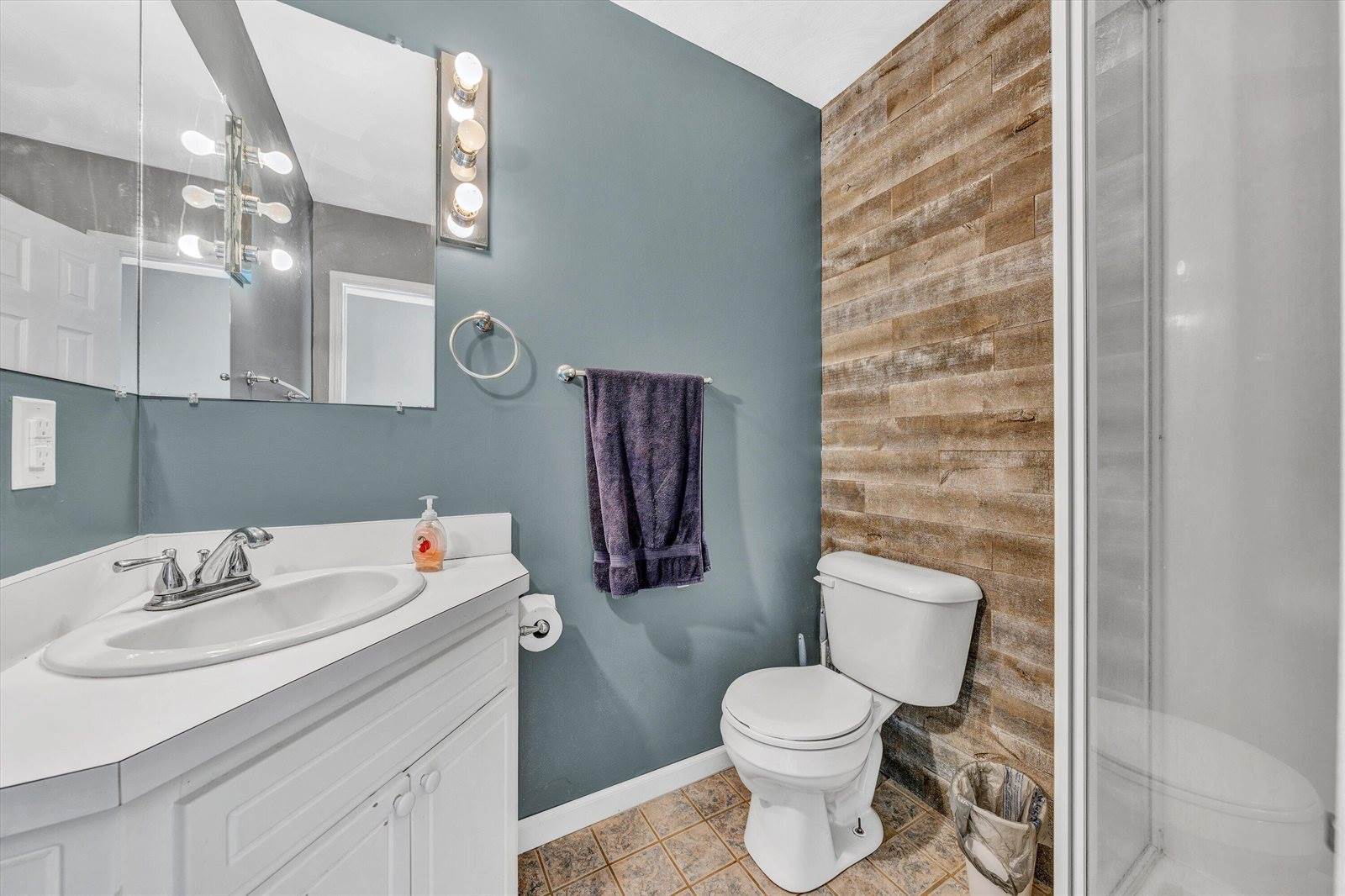 581 Windfield Ln, Wirtz, VA 24184