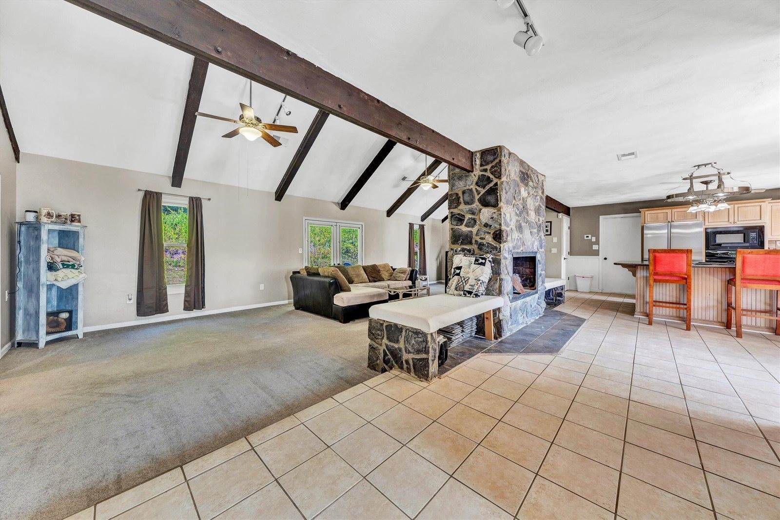 581 Windfield Ln, Wirtz, VA 24184