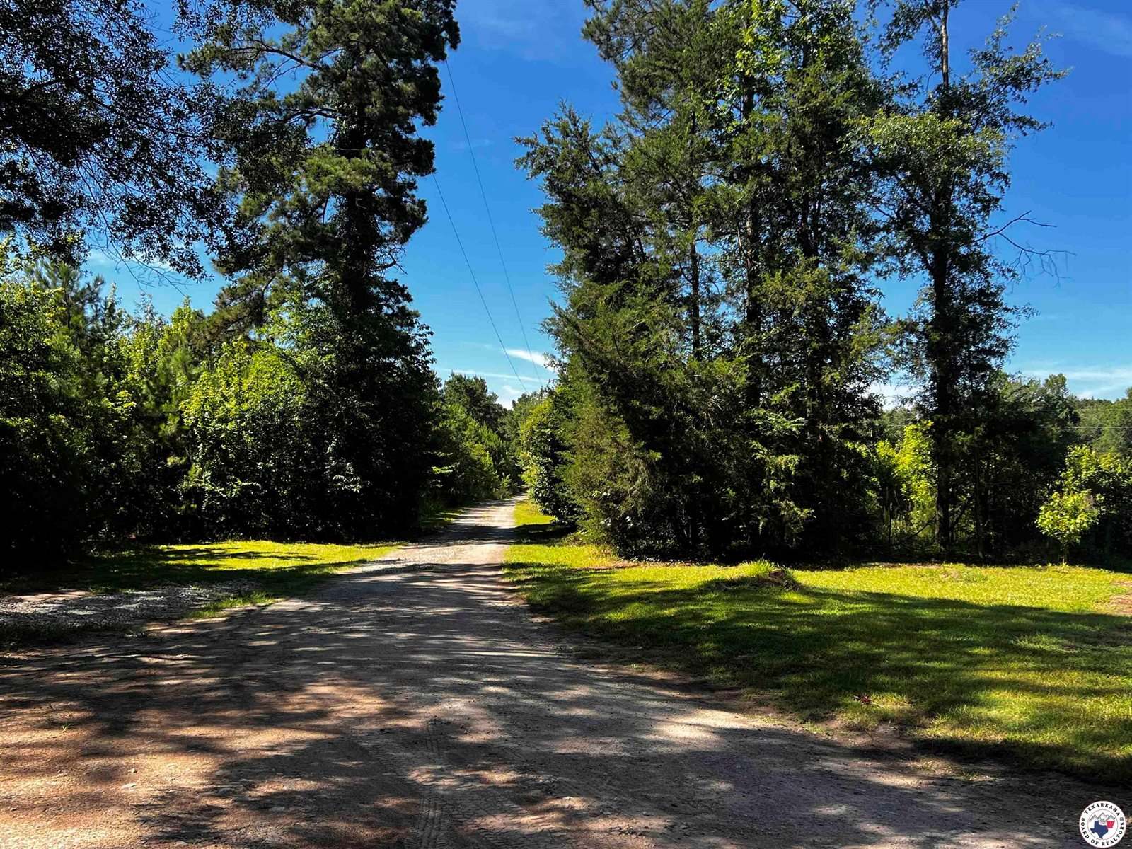 3212 County Rd 4251, DeKalb, TX 75559