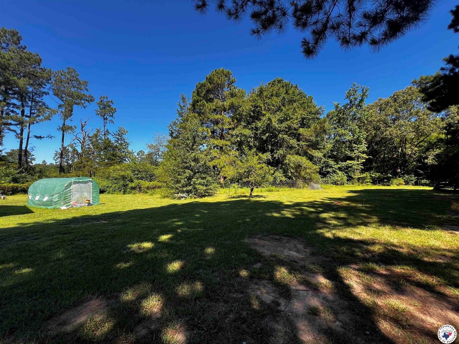 3212 County Rd 4251, DeKalb, TX 75559