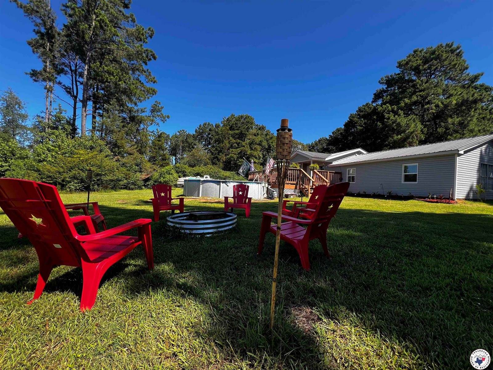 3212 County Rd 4251, DeKalb, TX 75559