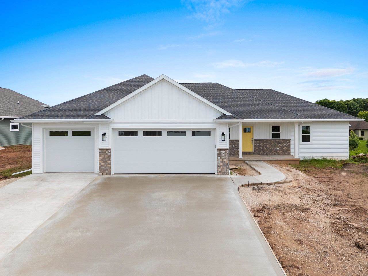 214 Abby Lane, Francis Creek, WI 54220