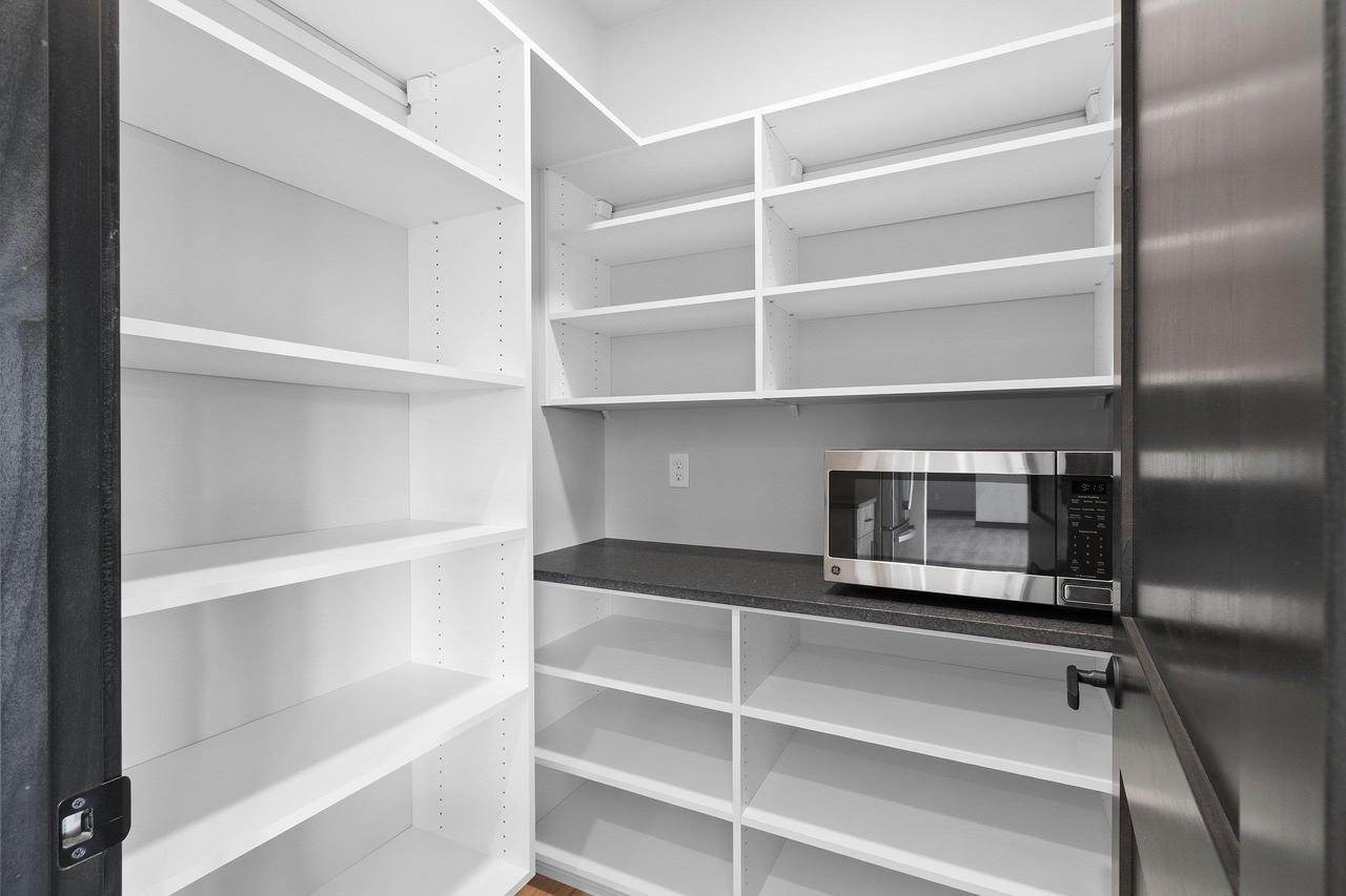 214 Abby Lane, Francis Creek, WI 54220