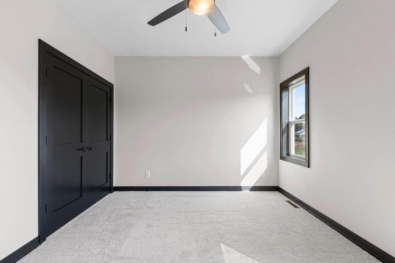 214 Abby Lane, Francis Creek, WI 54220