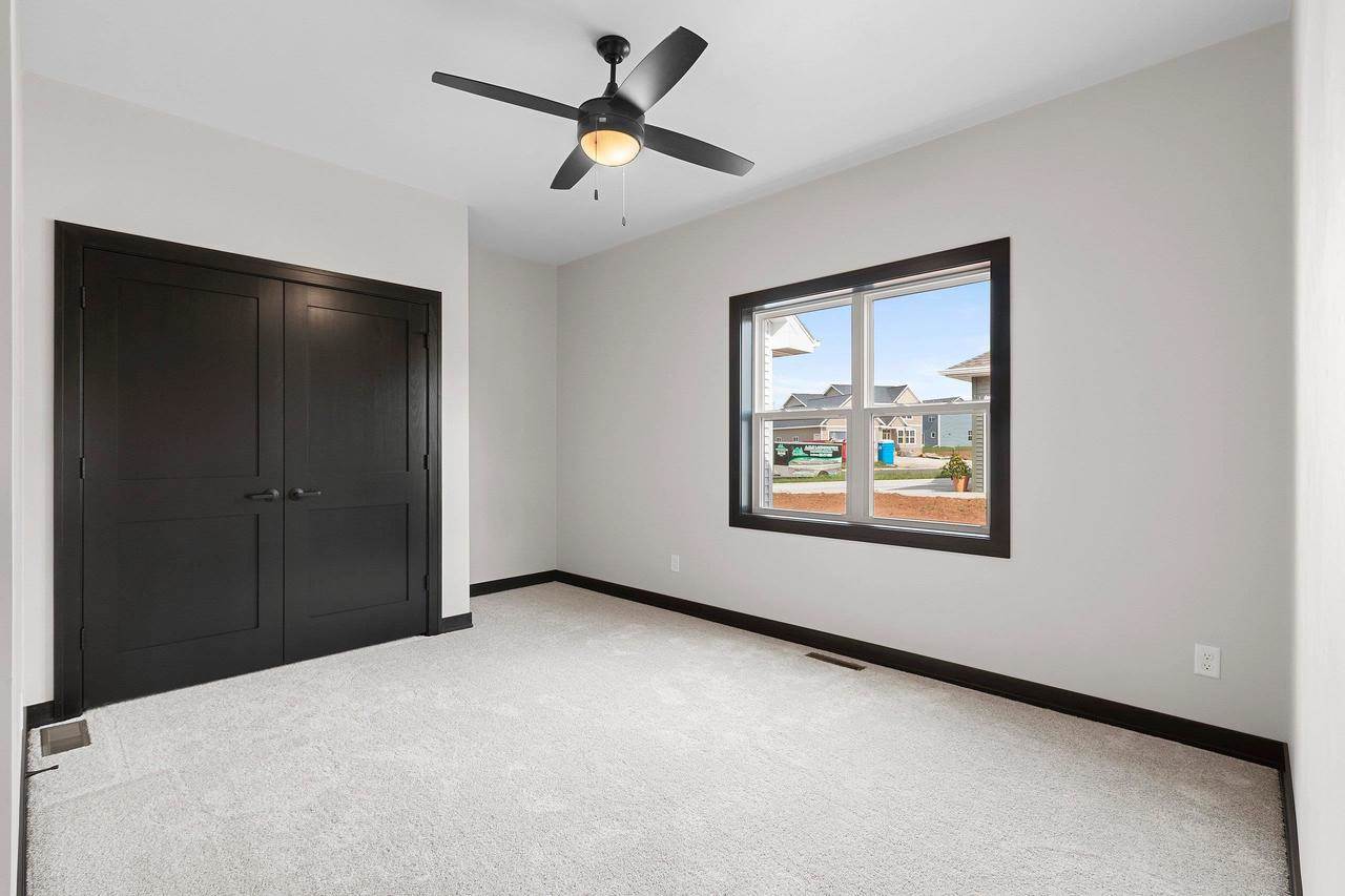 214 Abby Lane, Francis Creek, WI 54220