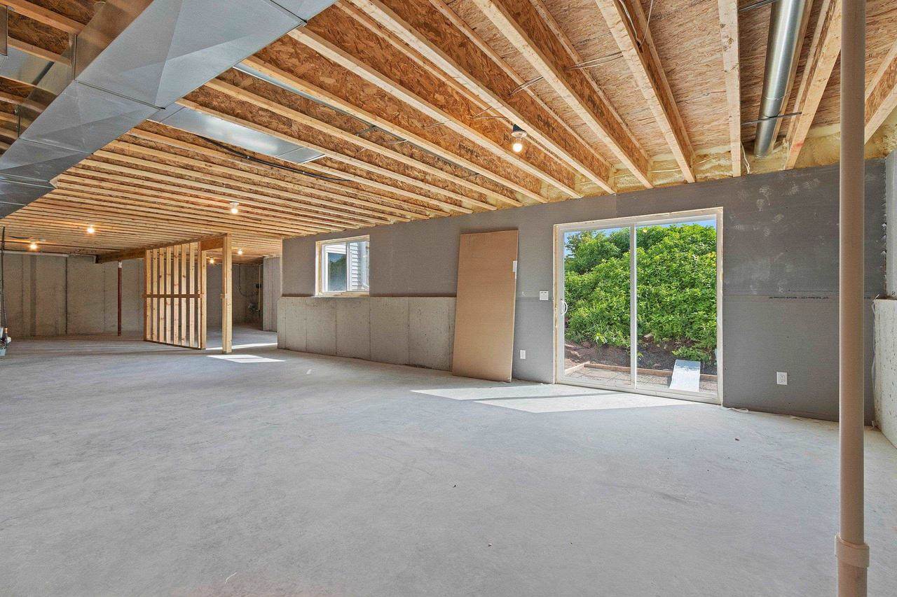 214 Abby Lane, Francis Creek, WI 54220