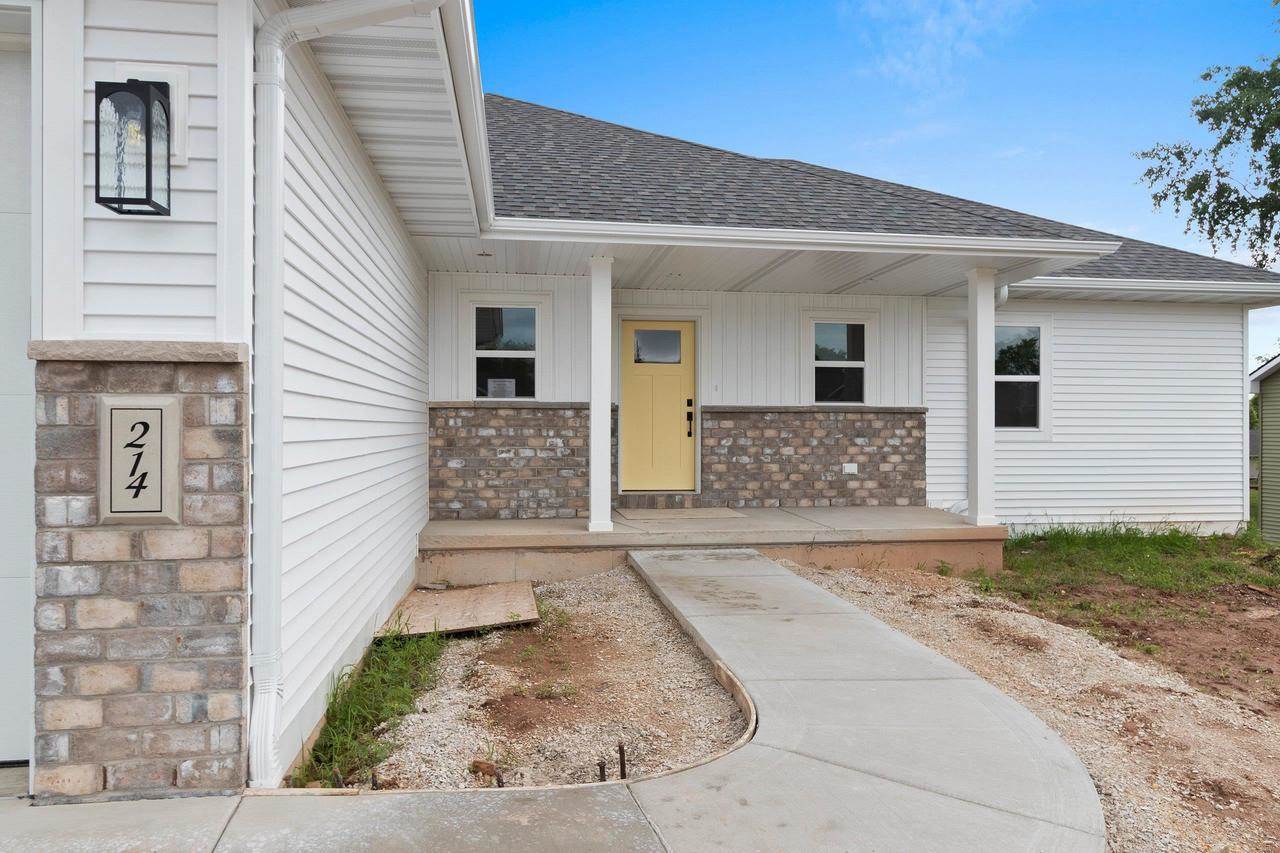 214 Abby Lane, Francis Creek, WI 54220