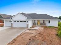 214 Abby Lane, Francis Creek, WI 54220