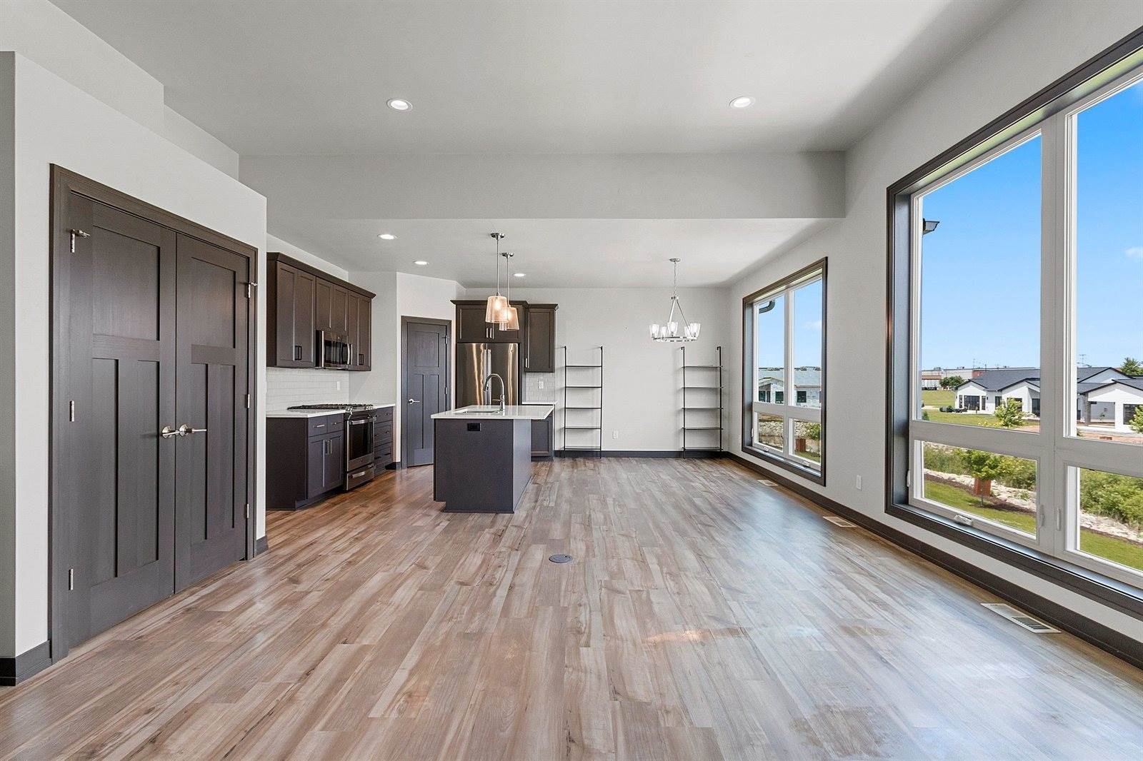 450 Aldon Circle, Green Bay, WI 54304