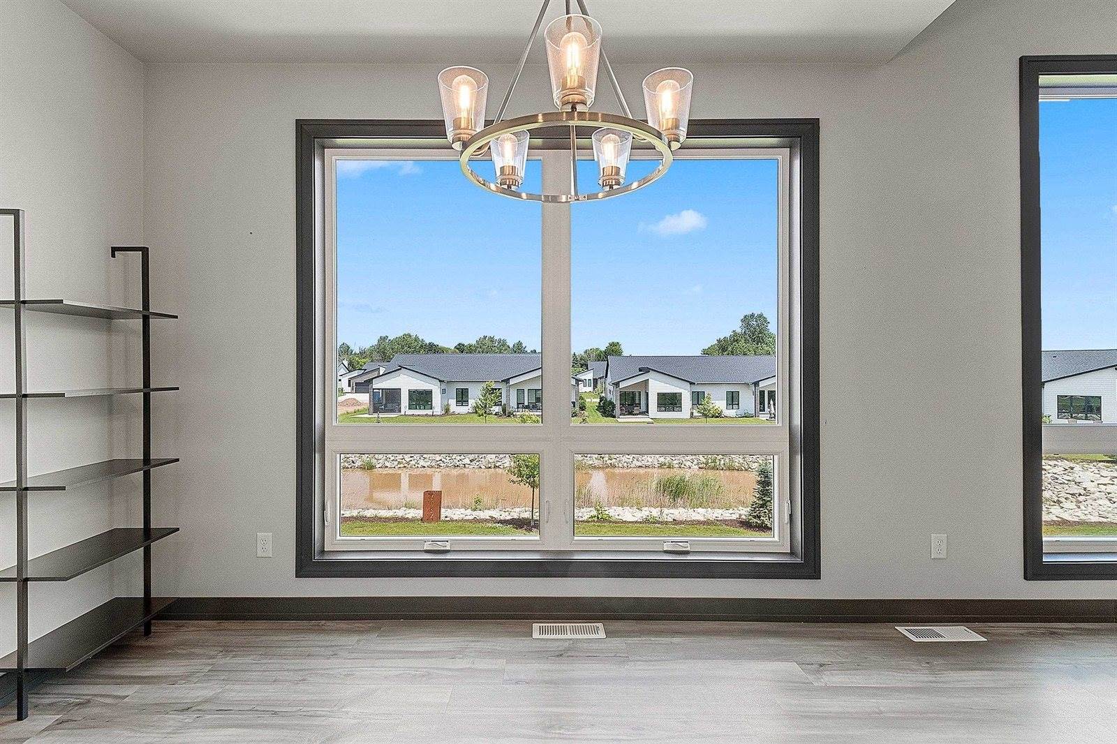 450 Aldon Circle, Green Bay, WI 54304