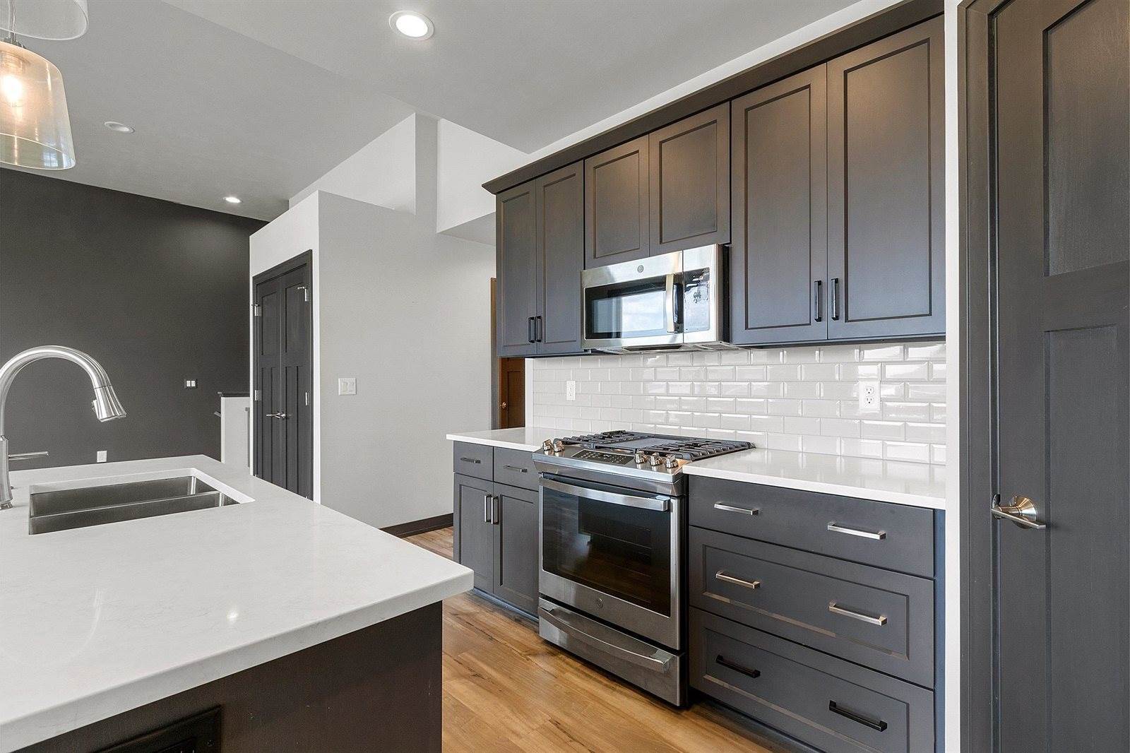 450 Aldon Circle, Green Bay, WI 54304