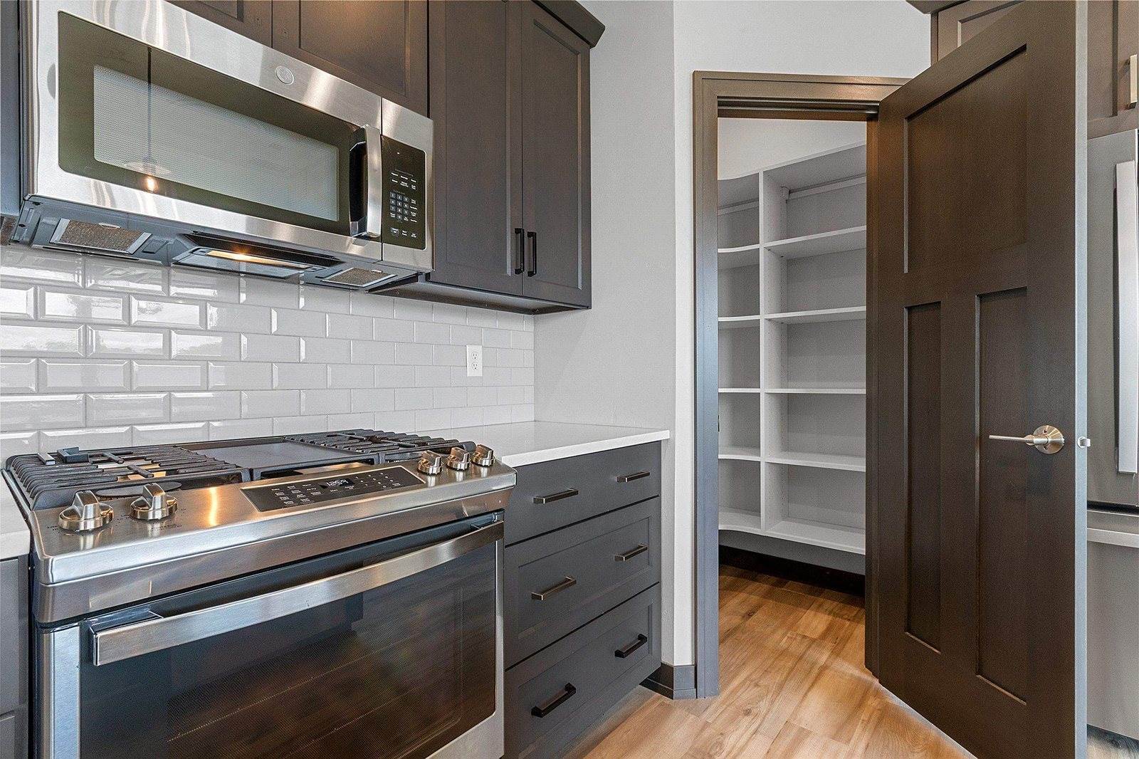 450 Aldon Circle, Green Bay, WI 54304