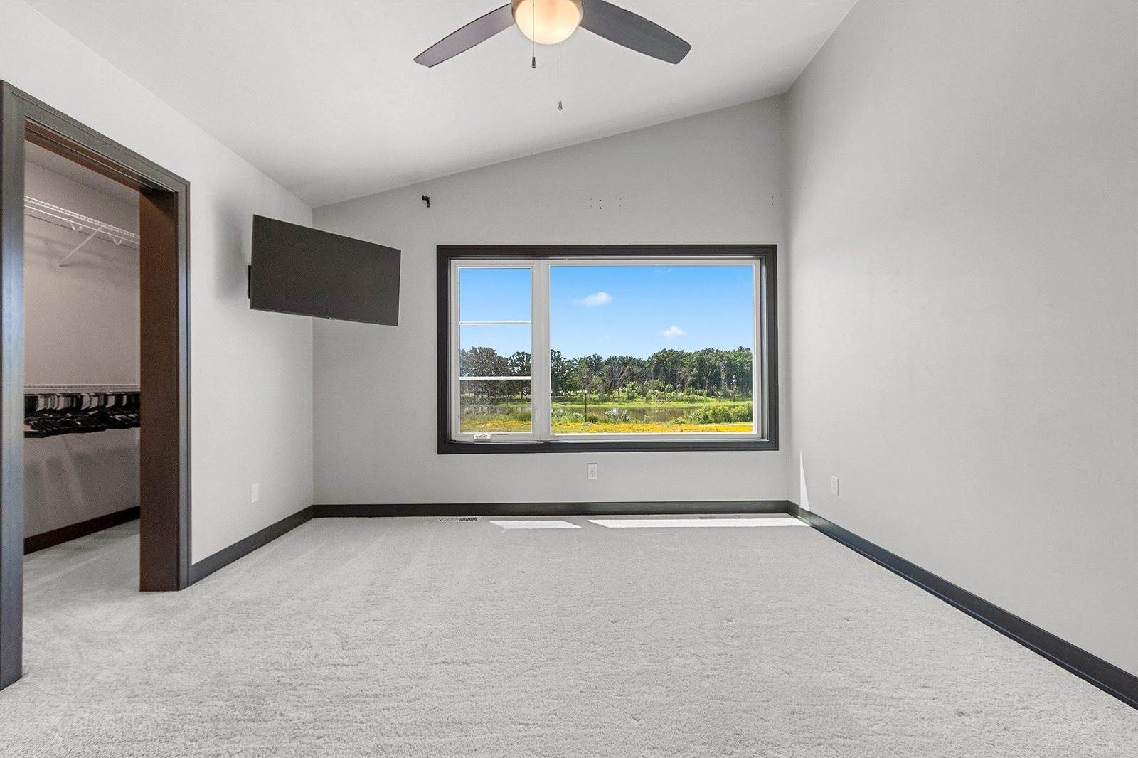 450 Aldon Circle, Green Bay, WI 54304