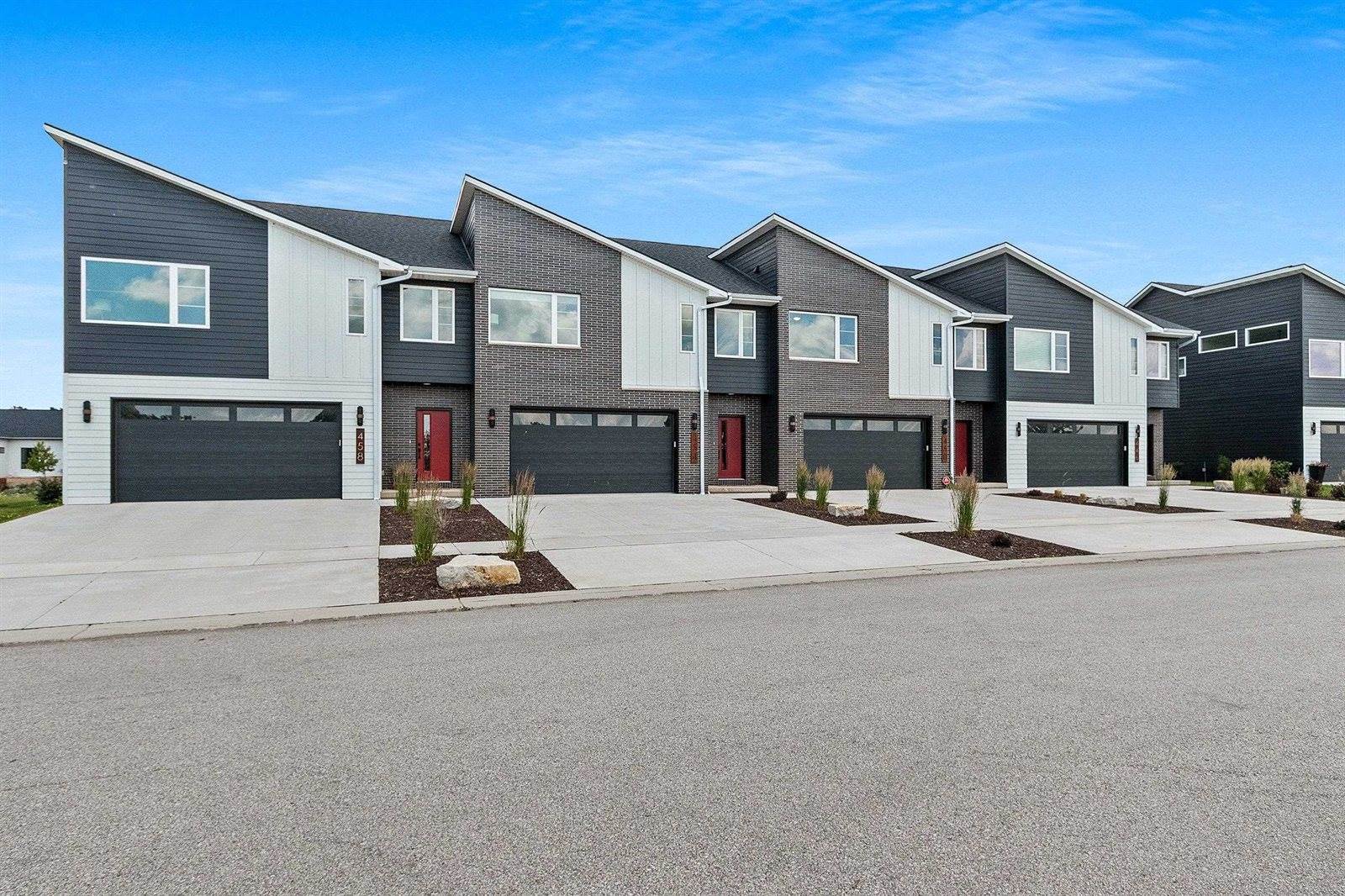 450 Aldon Circle, Green Bay, WI 54304