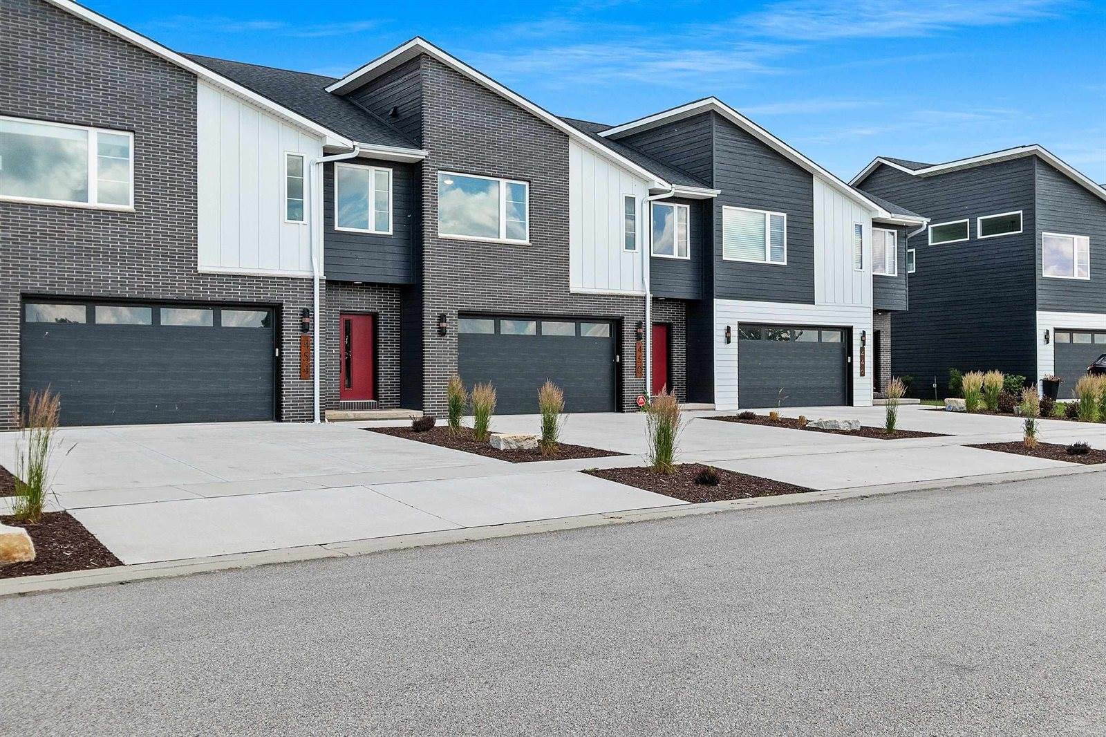 450 Aldon Circle, Green Bay, WI 54304